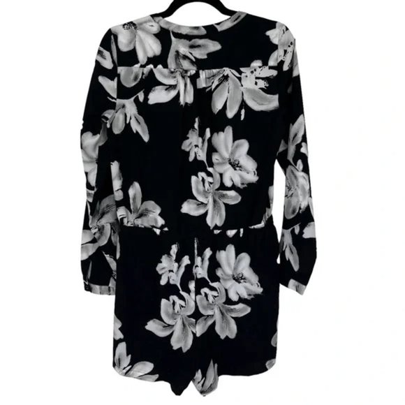 Katherine Barclay Romper Size 6 Black Floral Long Sleeve - Picture 7 of 8